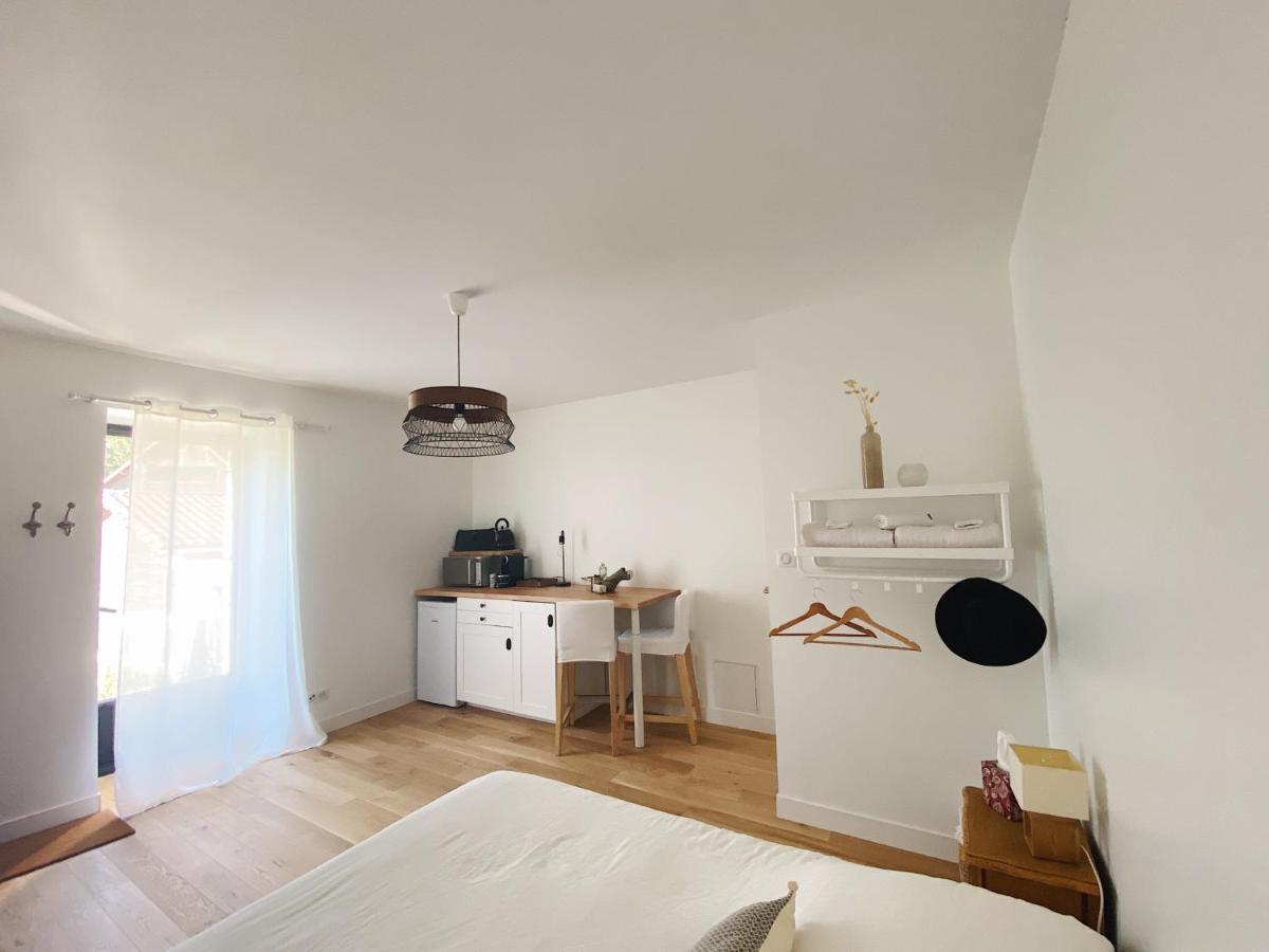 L'Anne Xe, Studio Independant Valeuil Екстериор снимка